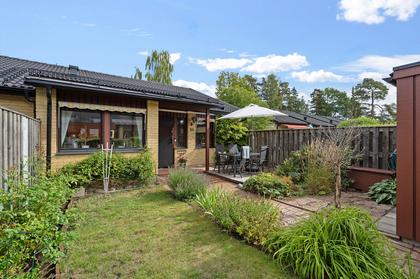 Polstjärnans gränd 53, Skälby
