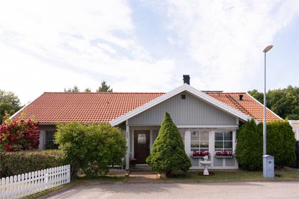 Skivyxvägen 8, Bjurhovda