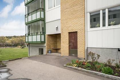 Västra Gunnesgärde 11, Tuve